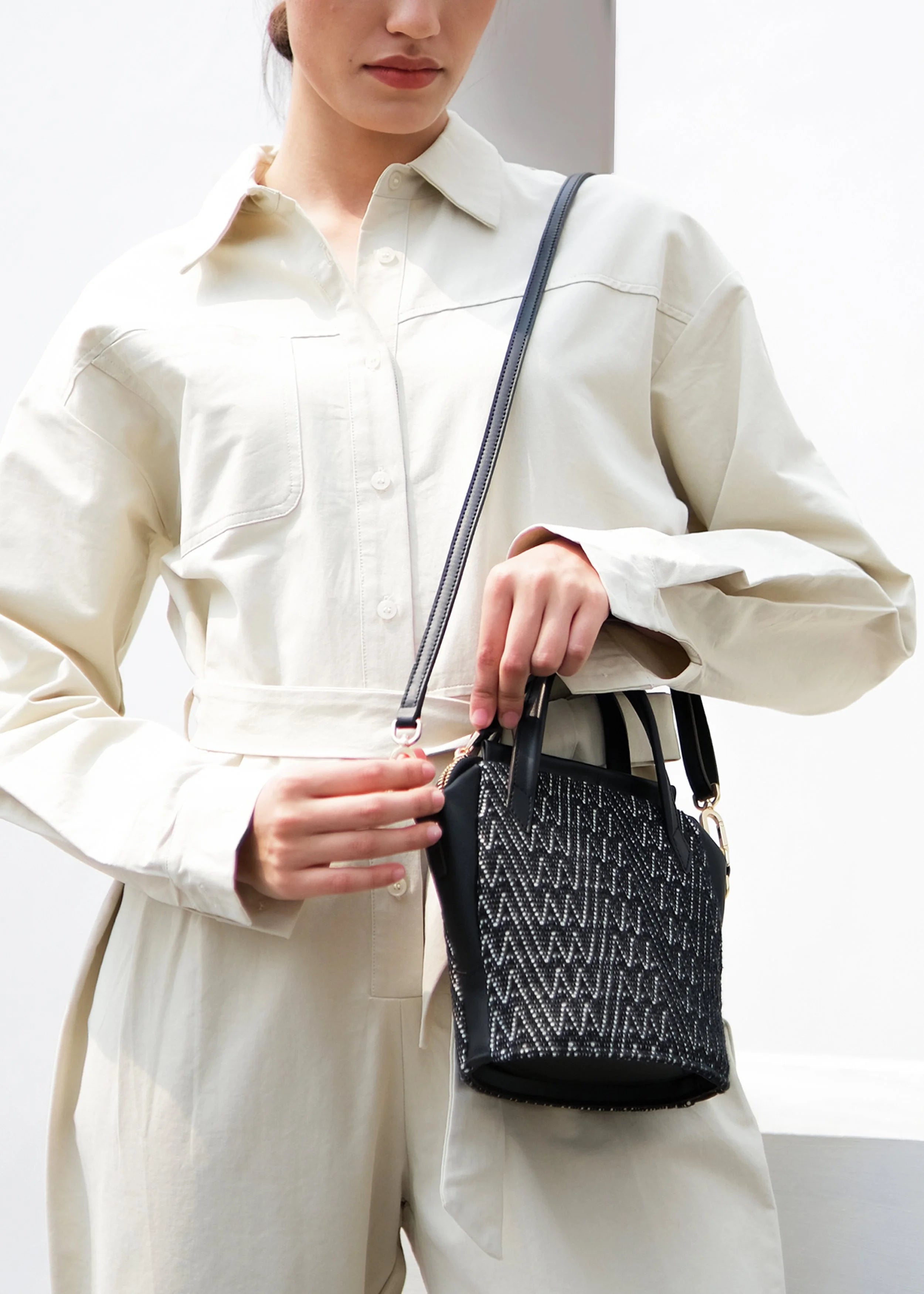 Chicago Mini Peak Noir with Black Leather