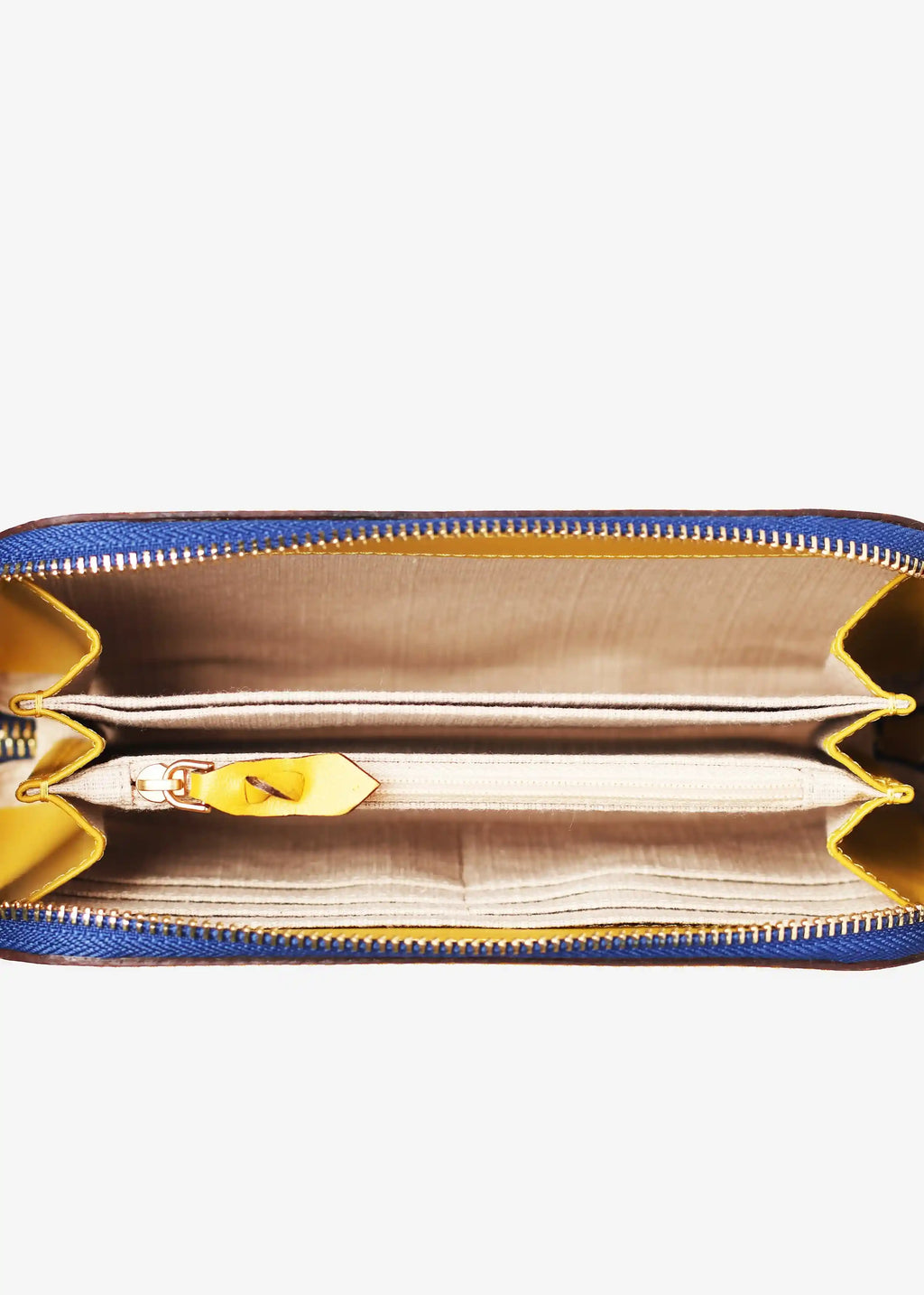Paris bag interior detail showing 6 card pockets, dividers and zipper pocket in leather-lined interior