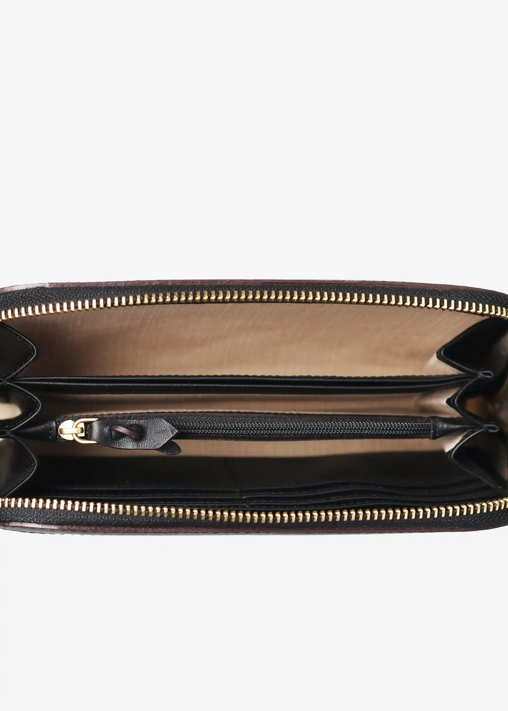 Detail → Paris Peak Noir bag interior detail showing 6 card pockets, dividers and zipper pocket in leather-lined interior