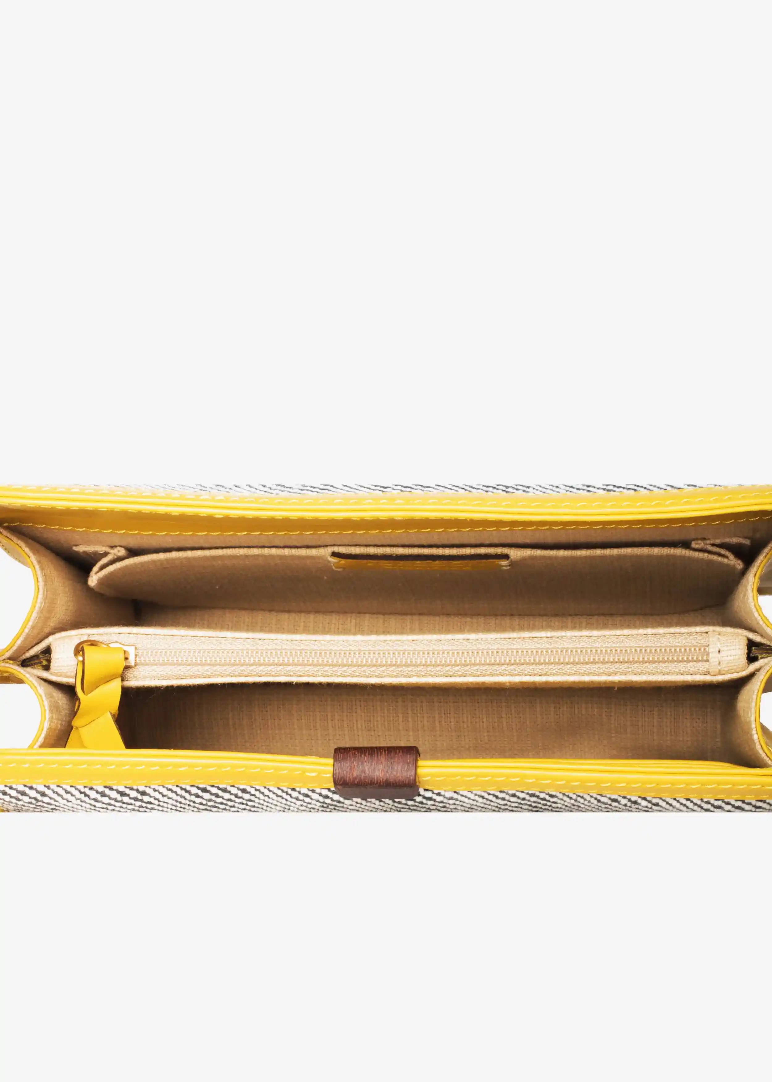 Zürich Rise Salt & Pepper bag interior showing 6-slot card panel, zipper pocket and open side pocket
